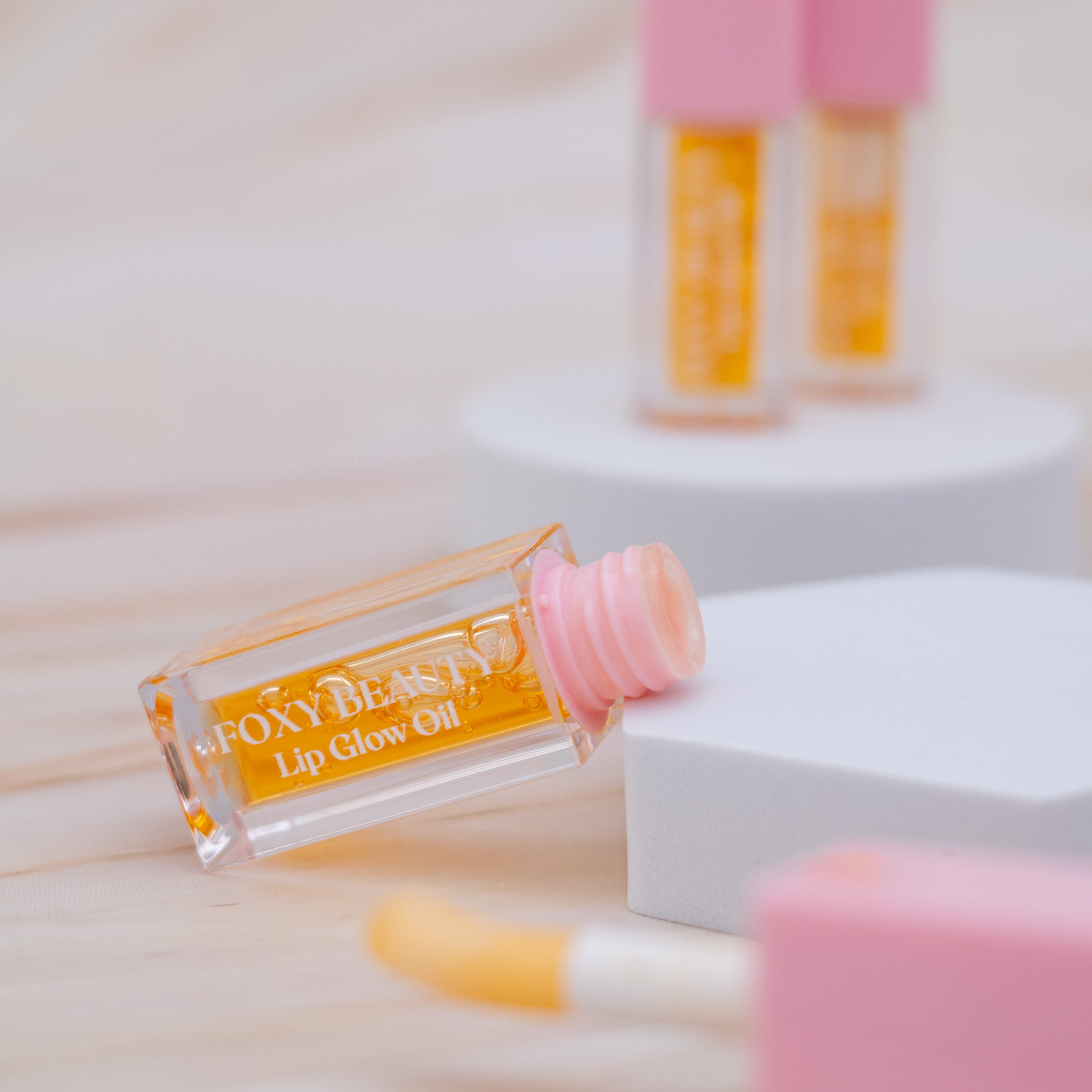 Hydrating + Strengthening Lip Oil